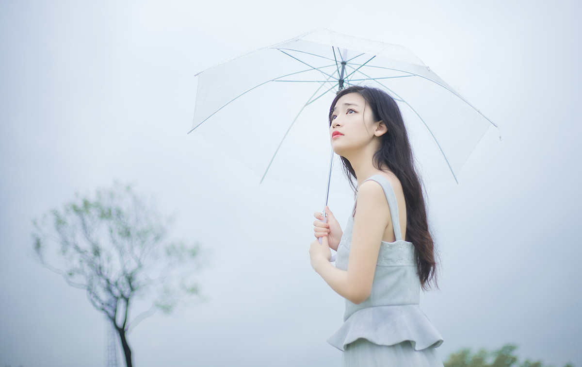 她的雨天